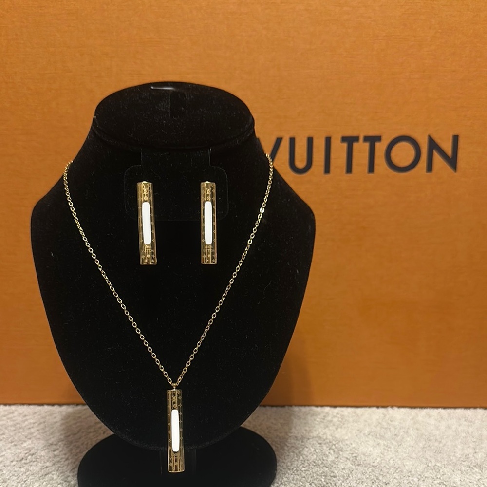 Fashion Inspired Jewelry Set
